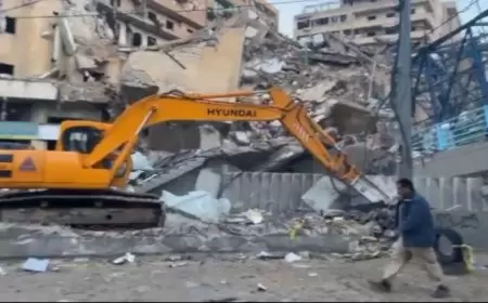 لبنان.. بدء إزالة آثار القصف الإسرائيلي وعودة الأهالي إلى أماكن إقامتهم المهجورة (