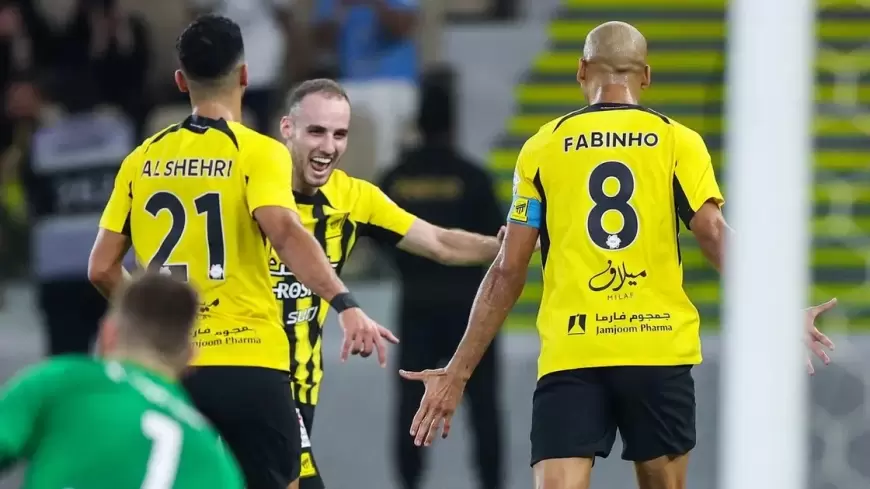 اتحاد جدة يهزم الفتح ويقفز إلى صدارة الدوري السعودي
