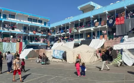 "الأونروا": أكثر من 415 ألف نازح بغزة يحتمون في مدارسنا