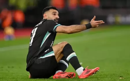 أسطورة ليفربول: صلاح "يستغيث".. والنادي يعامله بـ"صرامة"