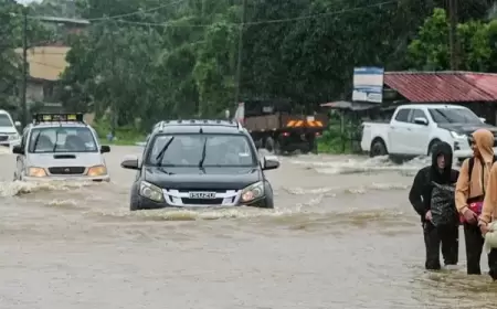 ضحايا وإجلاء 80 ألفا في أسوأ فيضانات تضرب ماليزيا منذ 10 سنوات