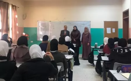 مدير التربية يتفقد طالبات الثانوية العامة في مدرسة بنات نور شمس الثانوية