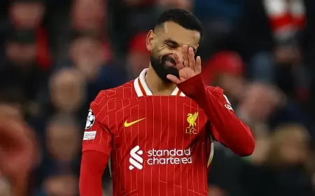 أسطورة ليفربول يهاجم صلاح مجدداً: فان دايك وأرنولد أهم من المصري