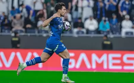 الهلال يقلب تأخره إلى فوز مثير على الرائد