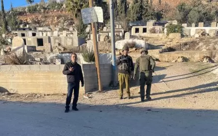 الاحتلال يغلق مدرسة العروب الثانوية خلال اقتحام مخيم العروب