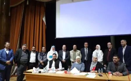 نائب محافظ طولكرم فيصل سلامه وبمشاركة رئيس جامعة خضوري أ.د. حسين شنك يتفقد سير العملية الانتخابية لنقابة العاملين