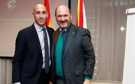 داخل الاتحاد الإسباني.. "قُبل على الشفاه".. فساد ورشى