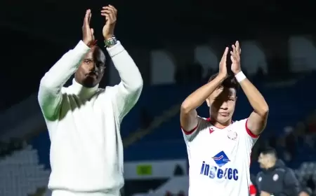 مدرب الوداد يستنكر الاعتداء على لاعبيه بالحجارة