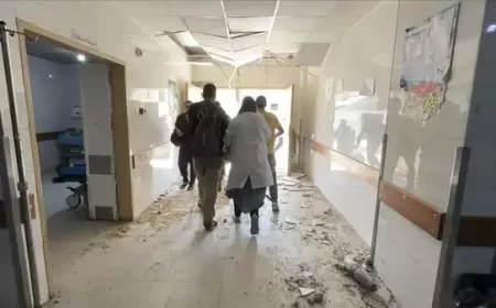 الاحتلال يواصل حصار مستشفى كمال عدوان لليوم الثالث