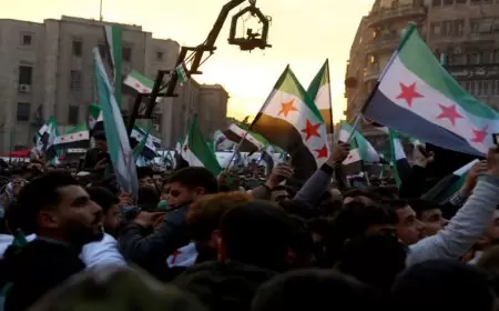 لمن ستفتح دمشق أبوابها؟