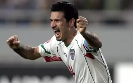 الرئيس الإيراني يعفو عن الأسطورة علي دائي