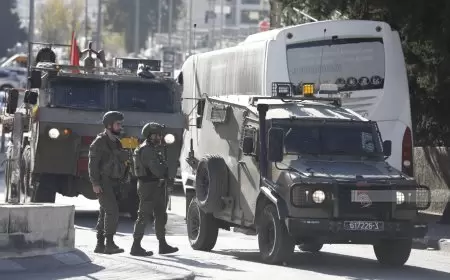 إصابة 3 شبان وحملة اعتقالات واسعة خلال اقتحام الاحتلال مخيم الأمعري