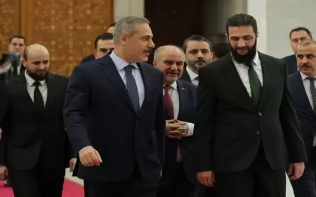 دبلوماسي تركي: الحكومة السورية يجب أن تكون شاملة لكل الأطياف ويجب دعم الإدارة الانتقالية وليس عزلها