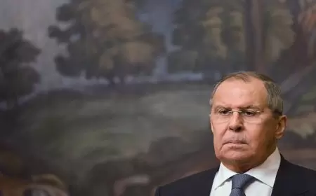 لافروف: لا علم لروسيا بإعادة النظر في اتفاقيات قواعدها في سوريا