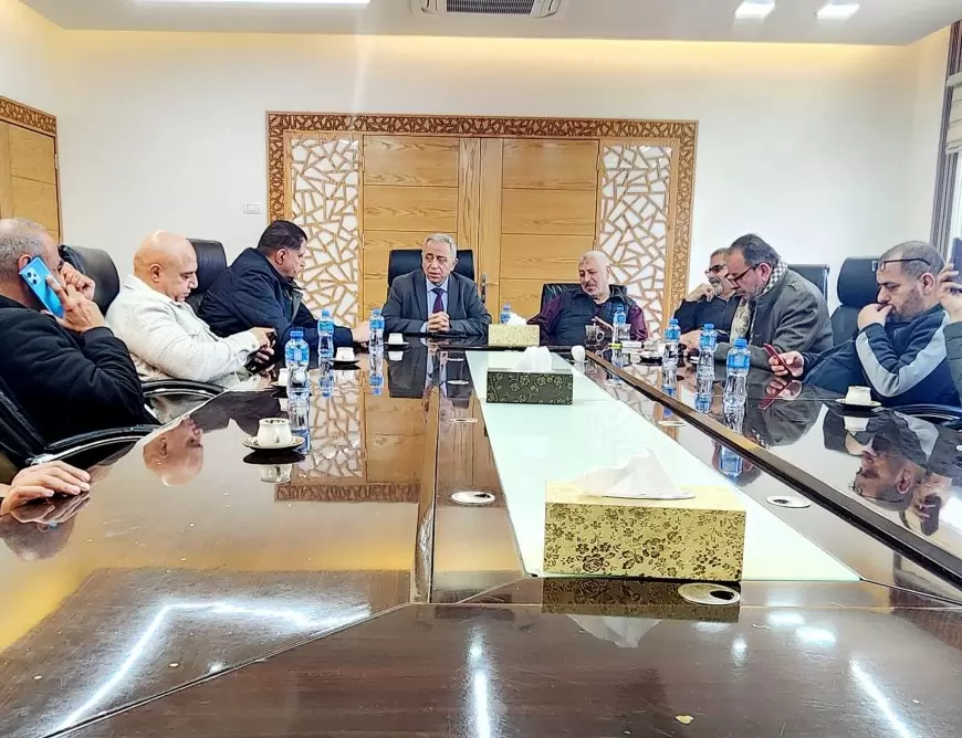 *رئيس بلدية طولكرم يلتقي برئيس وأعضاء مجلس إدارة جمعية رجال الأعمال لبحث سبل تعزيز الوضع الاقتصادي في المدينة*