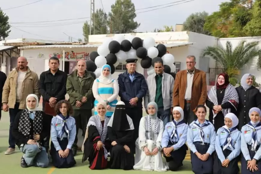 التربية تشارك في انطلاق مبادرة التوجيه السياسي "إزالة التعديات عن جدران المدارس" في مدرسة بنات ارتاح الثانوية