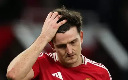 لاعب "منحوس".. الفيضانات تُغرق منزل ماغواير في رأس السنة