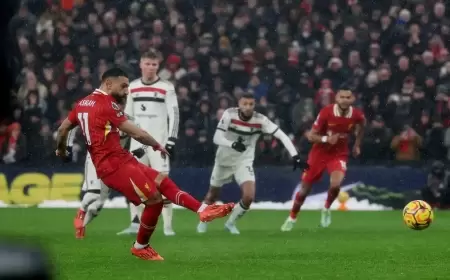 يونايتد يتعادل مع ليفربول.. وصلاح يتساوى مع هنري