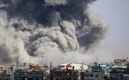 4 شهداء في قصف الاحتلال مركبة شمال مدينة رفح