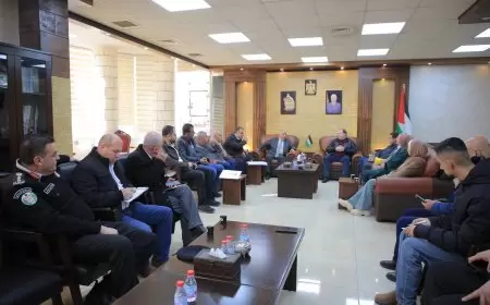 محافظ طولكرم اللواء د. عبد الله كميل : توجيهات فخامة السيد الرئيس محمود عباس لسرعة إعادة تأهيل ما دمره الاحتلال من الخدمات الأساسية بمخيمي طولكرم ونور شمس