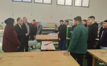 في جولة صباحية التربية تتفقد سير الامتحانات في مدرسة طولكرم الصناعية