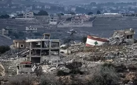 الاحتلال يفجر منازل ويجرف طرقا جنوب لبنان