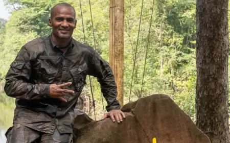 بطل دوري أبطال أوروبا ينضم إلى الجيش في بلاده