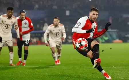 فينوورد يصعق بايرن بثلاثية