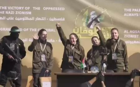 قناة كان: الأسيرات الإسرائيليات المفرج عنهن كن يتنقلن كنساء فلسطينيات