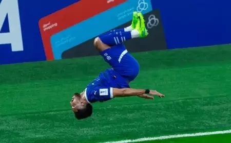 الهلال يستعيد صدارة نخبة آسيا برباعية في برسبوليس