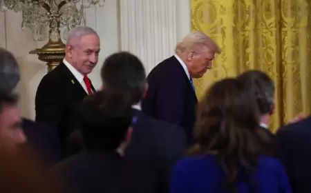 ترامب يطرح خطة "لإدارة" غزة: أمريكا ستستحوذ على القطاع