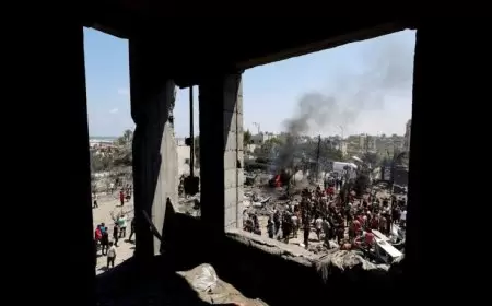 استشهاد طفلتين جراء سقوط جدار منزل تعرض لقصف سابق بغزة