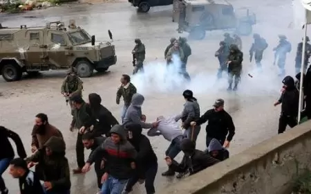 إصابات بالاختناق بين صفوف الطلبة خلال اقتحام الاحتلال بلدة الخضر