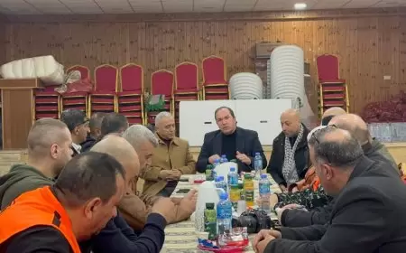 محافظ طولكرم يتفقد عدداً من مراكز الضيافة للنازحين بفعل عدوان الاحتلال