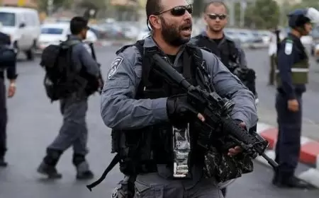 الاحتلال يبعد 4 صحفيين مقدسيين عن الأقصى