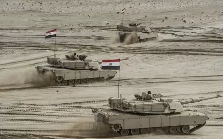 إعلام عبري: مصر قادرة على نقل 500 دبابة في يوم واحد عبر قناة السويس