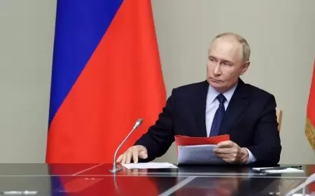 بوتين يناقش مع أعضاء مجلس الأمن الروسي تطوير العلاقات مع رابطة الدول المستقلة