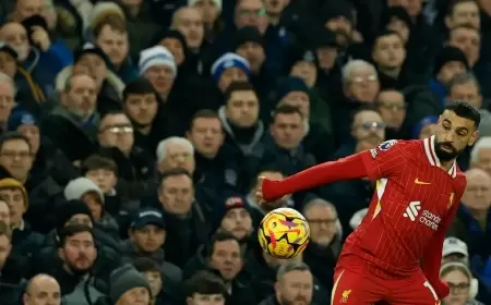 "الكرة الذهبية".. حيلة ليفربول للتلاعب بـ"مشاعر" صلاح