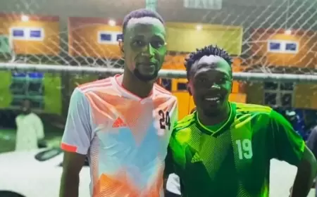 قصة مريبة.. وفاة مهاجم نيجيريا بعدما أعد الشاي لصديقته