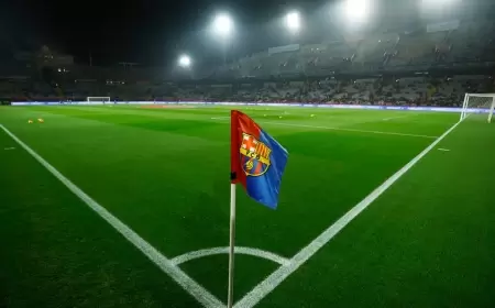 تأجيل مباراة برشلونة بعد وفاة طبيب الفريق