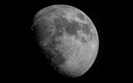 مركبة فضائية أمريكية لشركة خاصة تهبط على القمر