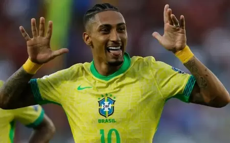 رافينيا يشعل مباراة الأرجنتين والبرازيل.. وسكالوني يرد