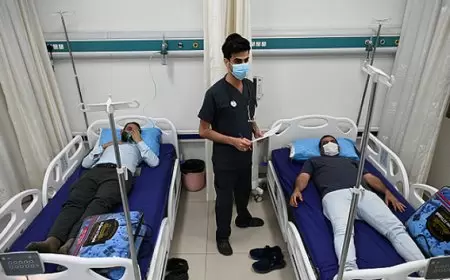 إصابة الآلاف بالاختناق جراء عاصفة رملية بالعراق