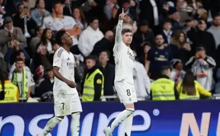 "صاروخية" فالفيردي تبقي ريال مدريد في سباق اللقب