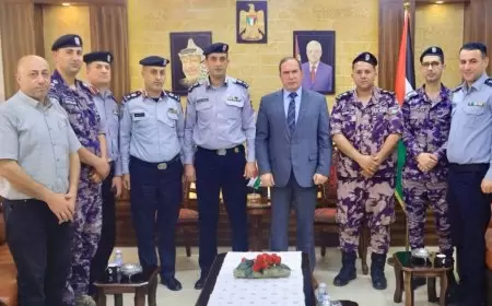 اللواء د. كميل يستقبل المدير الجديد لمديرية الدفاع المدني بطولكرم
