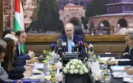 مجلس الوزراء و برئاسة دولة رئيس الوزراء د. محمد مصطفى  يعقد جلسته في محافظة طولكرم وبمشاركة المحافظ اللواء د.كميل  في ظل التحديات الناتجة عن عدوان الاحتلال