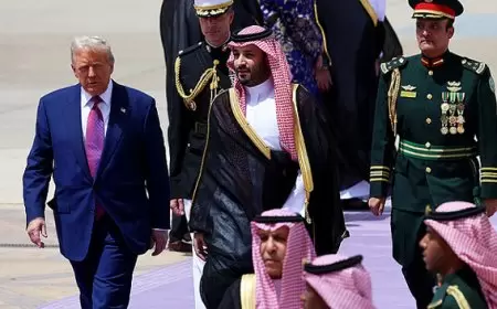 ترامب يصل السعودية في أول جولة بالمنطقة منذ تولّيه الرئاسة