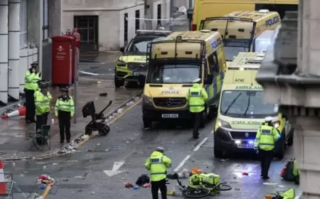 سيارة تصدم عدداً من المارة خلال احتفالات فوز ليفربول بالدوري الإنجليزي