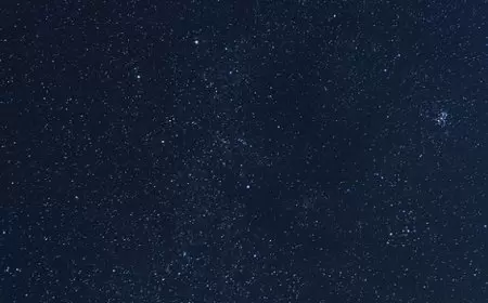 تلسكوب "جيمس ويب" يكشف نوى مجرّية نشطة مخفية خلف الغبار الكوني