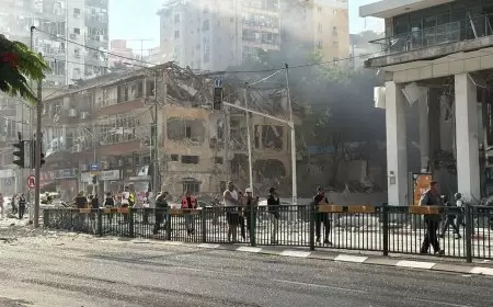 65 إصابة وأضرار جسيمة في تجدد القصف الصاروخي الإيراني على إسرائيل